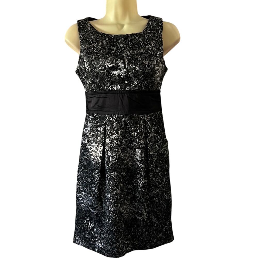 Teeze Me Juniors Size 3 Black & Silver Knit Dress Figure Flattering Above Knee